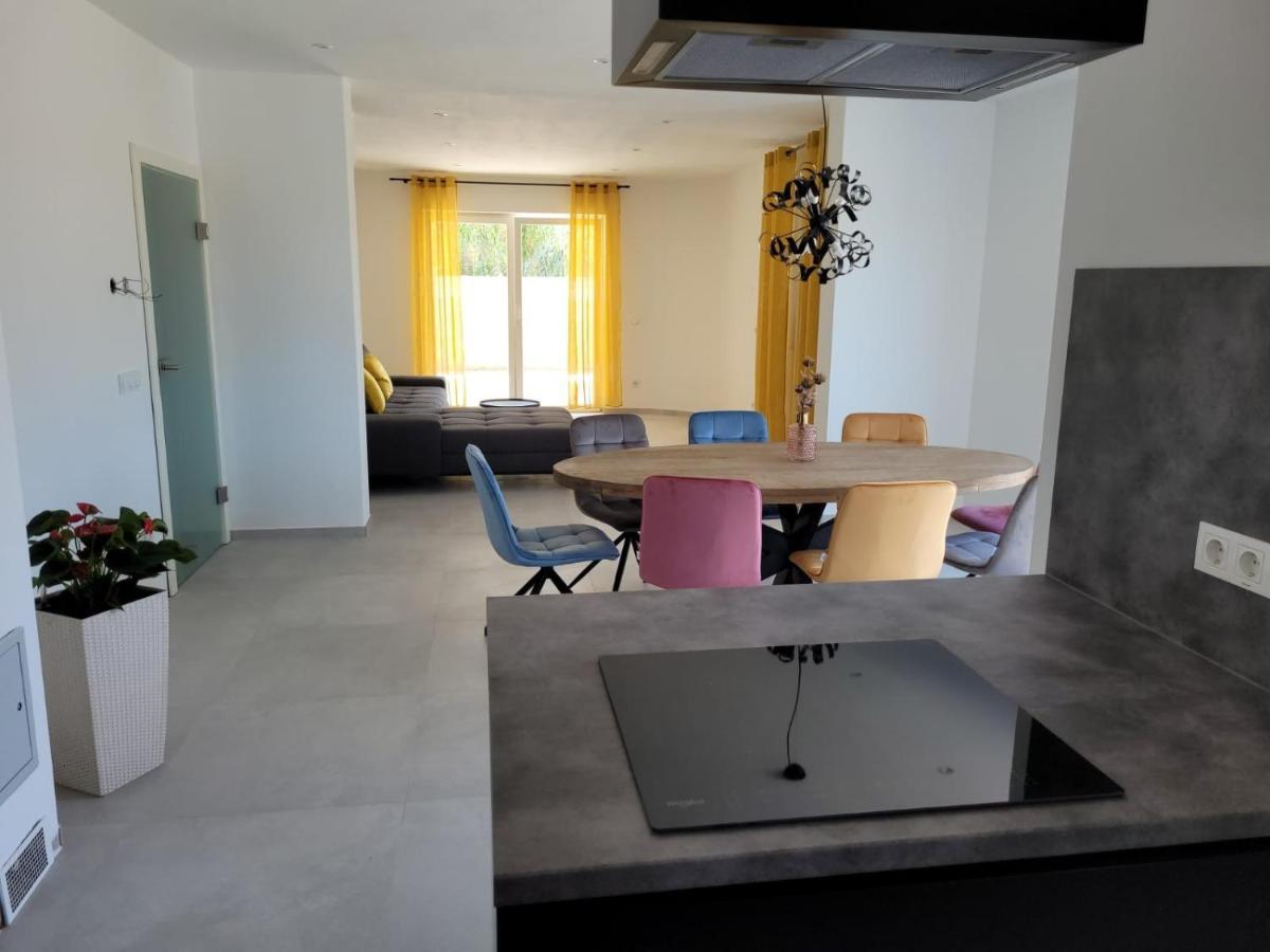 Haus Dalmatia With Heated Pool Leilighet Bibinje Eksteriør bilde