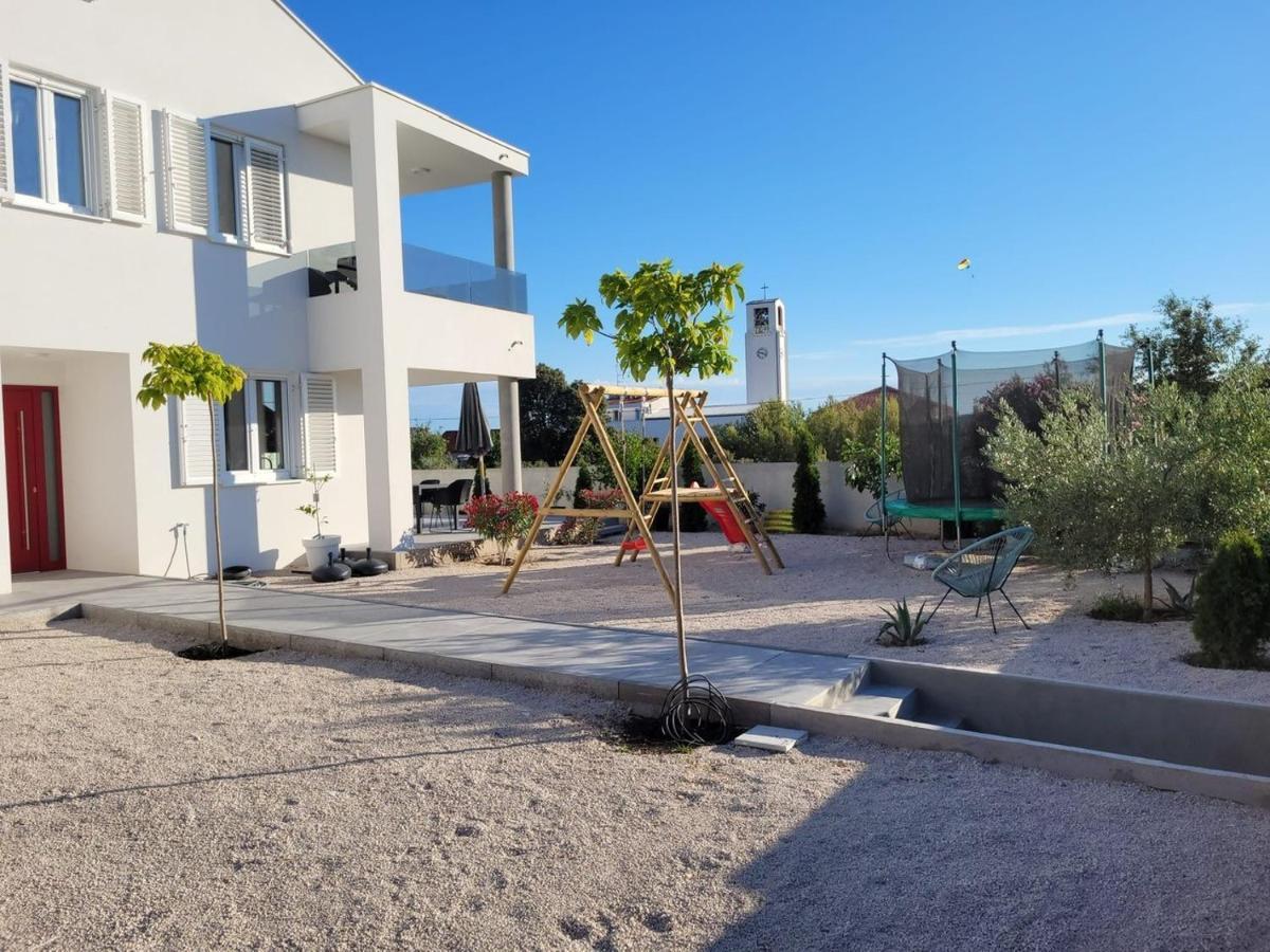 Haus Dalmatia With Heated Pool Leilighet Bibinje Eksteriør bilde