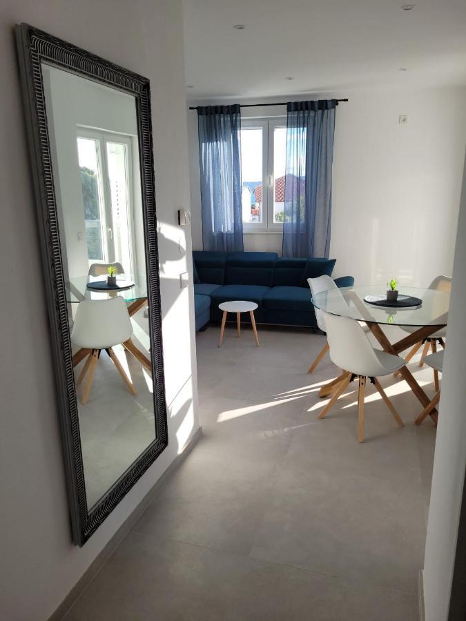 Haus Dalmatia With Heated Pool Leilighet Bibinje Eksteriør bilde