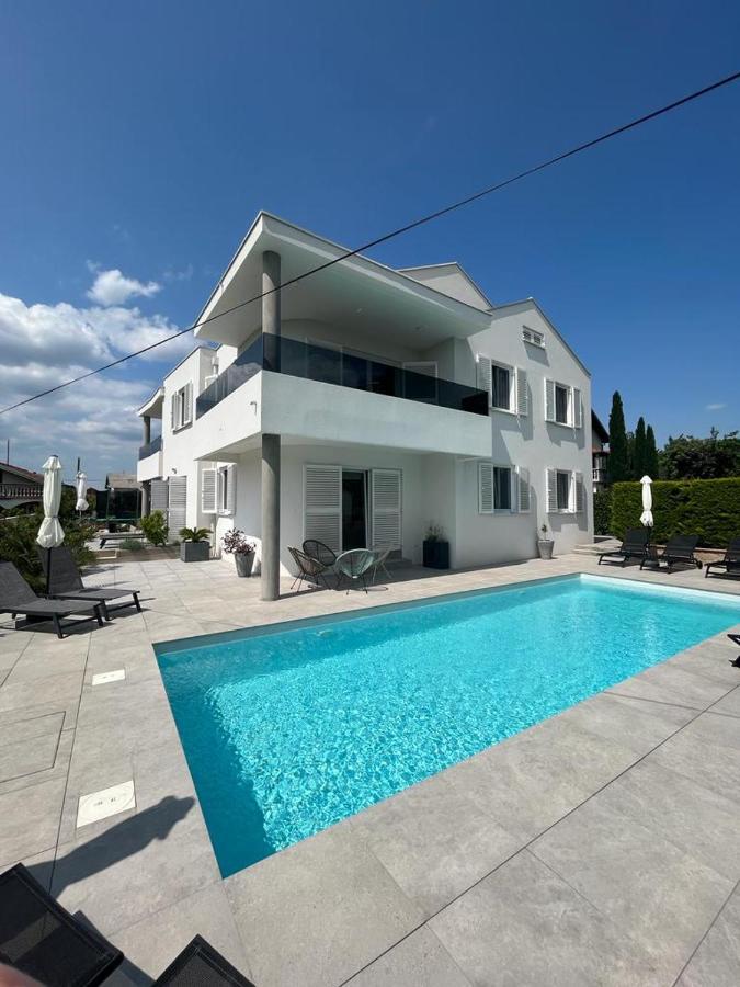 Haus Dalmatia With Heated Pool Leilighet Bibinje Eksteriør bilde