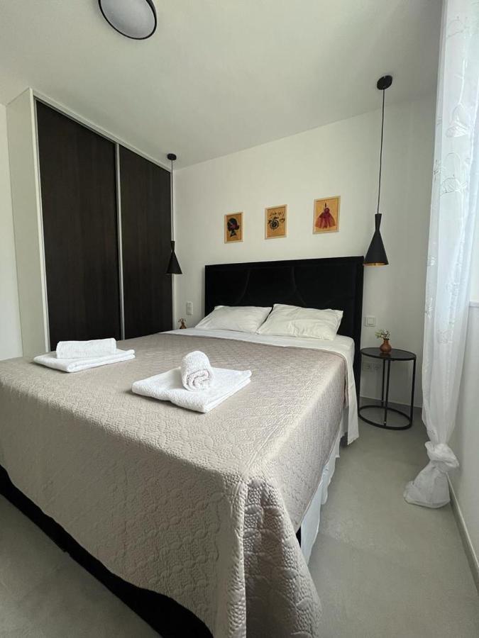 Haus Dalmatia With Heated Pool Leilighet Bibinje Eksteriør bilde