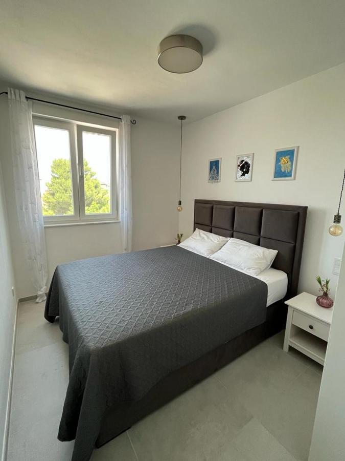 Haus Dalmatia With Heated Pool Leilighet Bibinje Eksteriør bilde