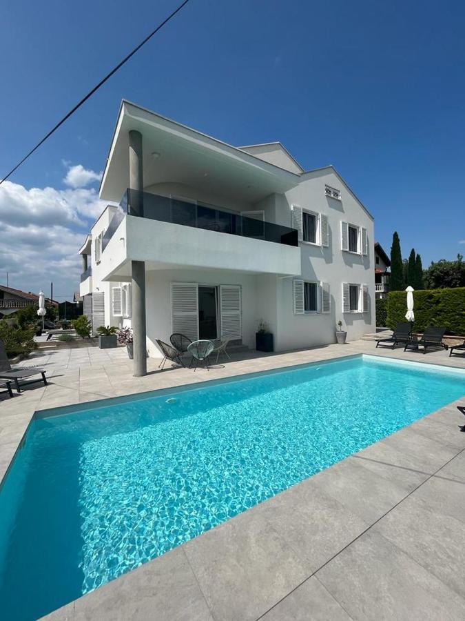 Haus Dalmatia With Heated Pool Leilighet Bibinje Eksteriør bilde