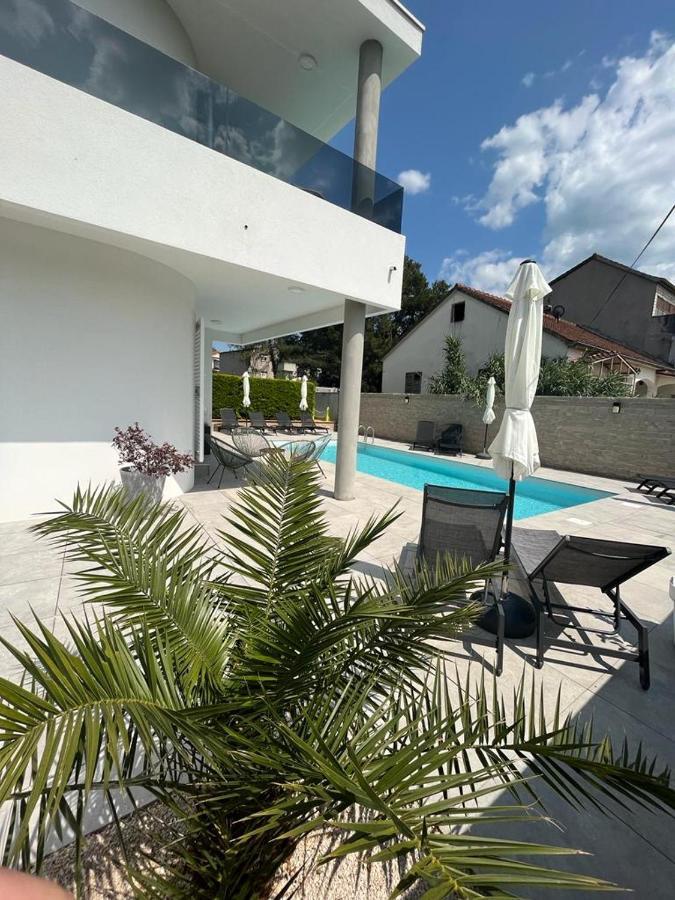 Haus Dalmatia With Heated Pool Leilighet Bibinje Eksteriør bilde