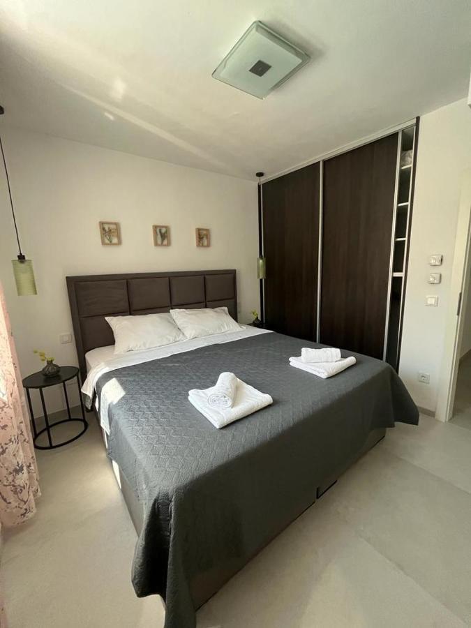 Haus Dalmatia With Heated Pool Leilighet Bibinje Eksteriør bilde