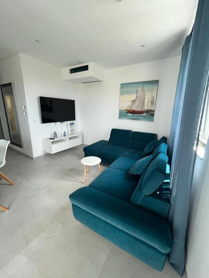 Haus Dalmatia With Heated Pool Leilighet Bibinje Eksteriør bilde